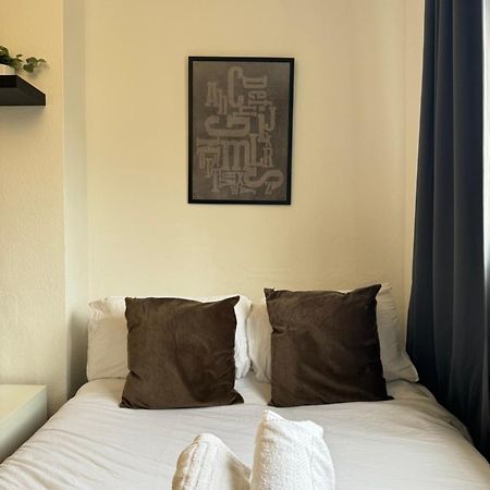 2 Bed Apt Sofa Bed Up To 6 Λονδίνο Εξωτερικό φωτογραφία
