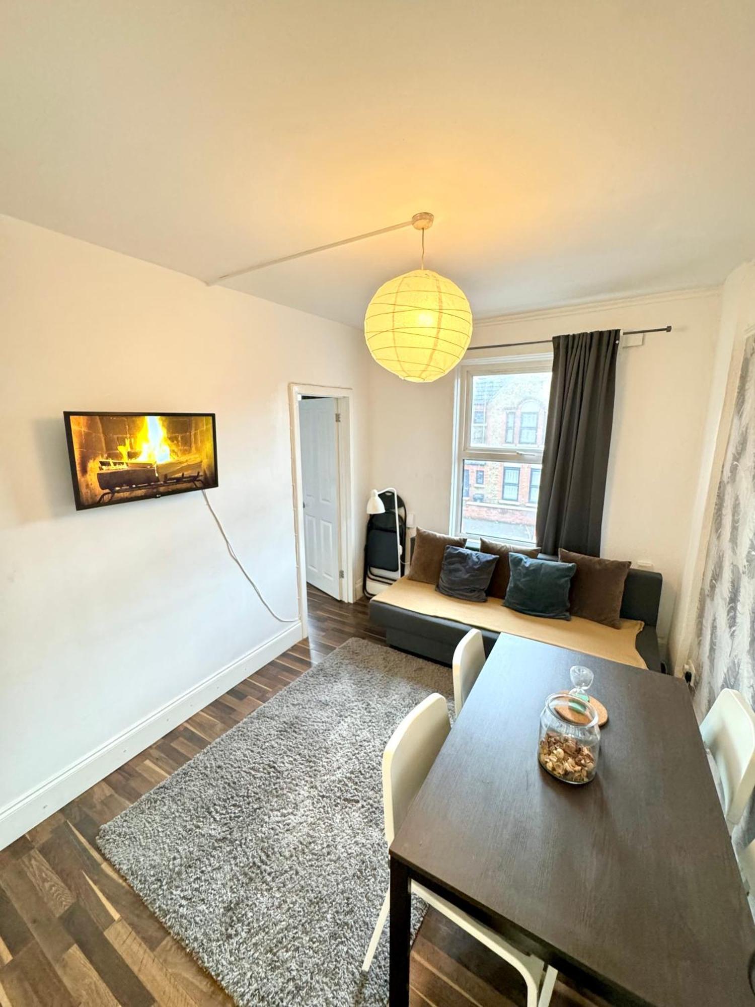2 Bed Apt Sofa Bed Up To 6 Λονδίνο Εξωτερικό φωτογραφία