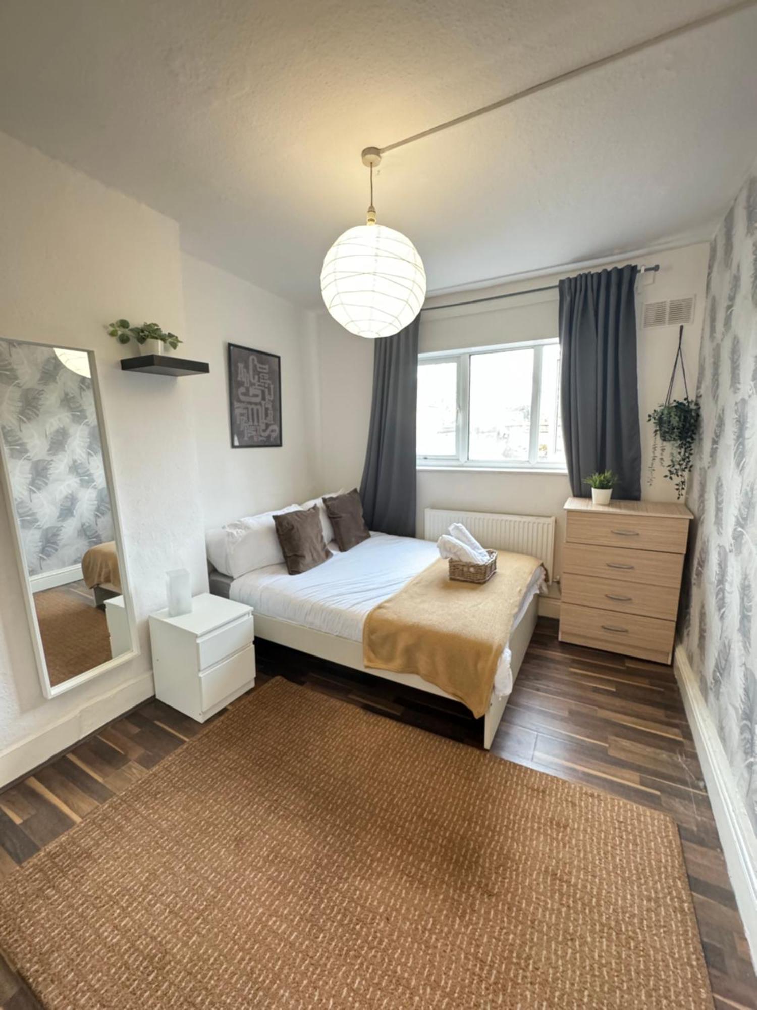 2 Bed Apt Sofa Bed Up To 6 Λονδίνο Εξωτερικό φωτογραφία