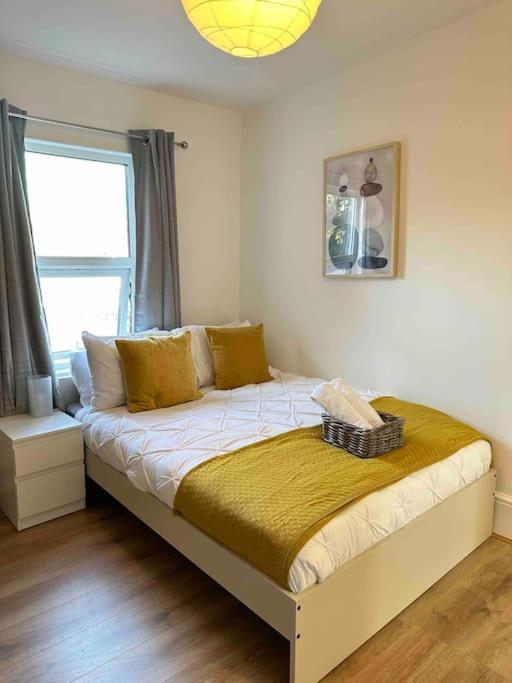 2 Bed Apt Sofa Bed Up To 6 Λονδίνο Εξωτερικό φωτογραφία