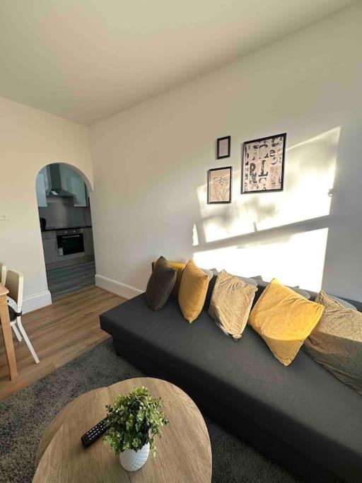 2 Bed Apt Sofa Bed Up To 6 Λονδίνο Εξωτερικό φωτογραφία