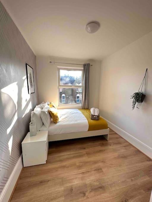 2 Bed Apt Sofa Bed Up To 6 Λονδίνο Εξωτερικό φωτογραφία
