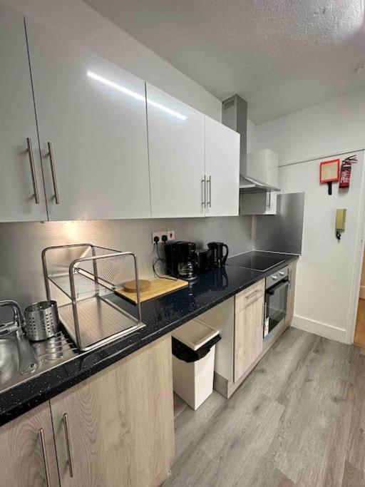 2 Bed Apt Sofa Bed Up To 6 Λονδίνο Εξωτερικό φωτογραφία