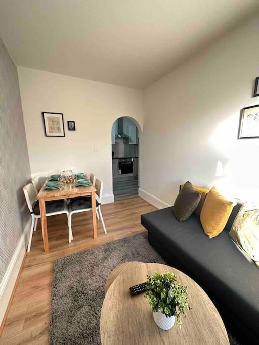 2 Bed Apt Sofa Bed Up To 6 Λονδίνο Εξωτερικό φωτογραφία